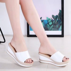 LEATHER SUMMER WOMEN SLIPPERS OPEN TOE FLIP FLOPS SANDALS WOMEN WEDGES SLIPPERS BLACK WHITE SLIDES SANDALS