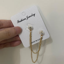 Load image into Gallery viewer, PEARL RHINESTONE MEN WOMEN JEWELRY PINS BROOCHES SHIRT BLOUSE TASSEL LAPEL PINS COLLAR NEEDLE METAL CHAIN BROOCHES ACCESSORIES
